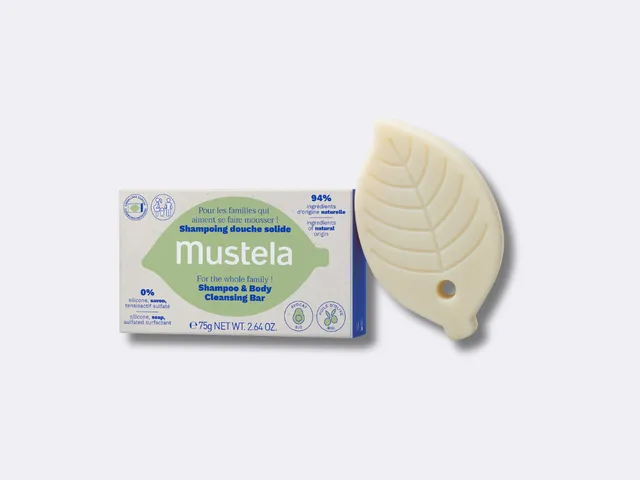 mustela-shampoing-douche-solide-2-en-1-l-avocat-et-olive-bio-d-s-la-naissance-fa image 1