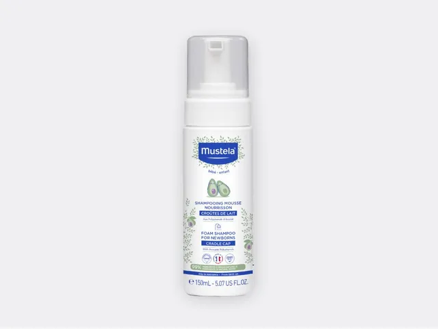 mustela-shampoing-mousse-nourrisson-shampoing-b-b-anti-cro-tes-de-lait-sans-parf image 1