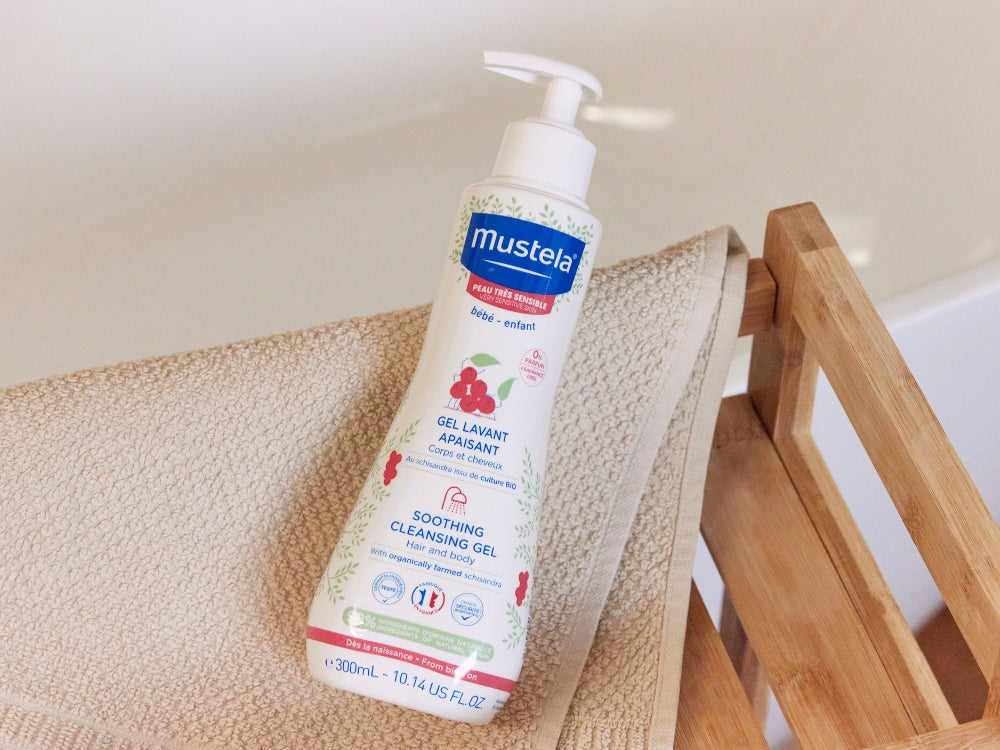 mustela-gel-lavant-apaisant-au-schisandra-bio-peaux-tr-s-sensibles-sans-parfum-d image 3