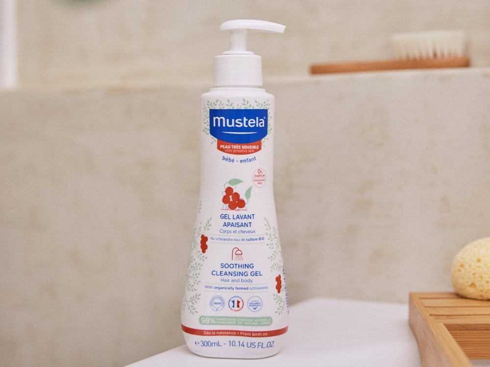 mustela-gel-lavant-apaisant-au-schisandra-bio-peaux-tr-s-sensibles-sans-parfum-d image 2