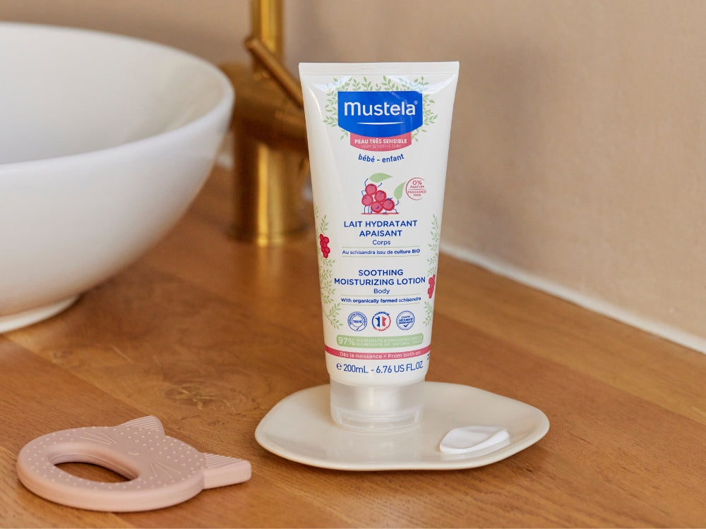 mustela-lait-hydratant-apaisant-au-schisandra-bio-lait-corps-sans-parfum-peau-tr image 2