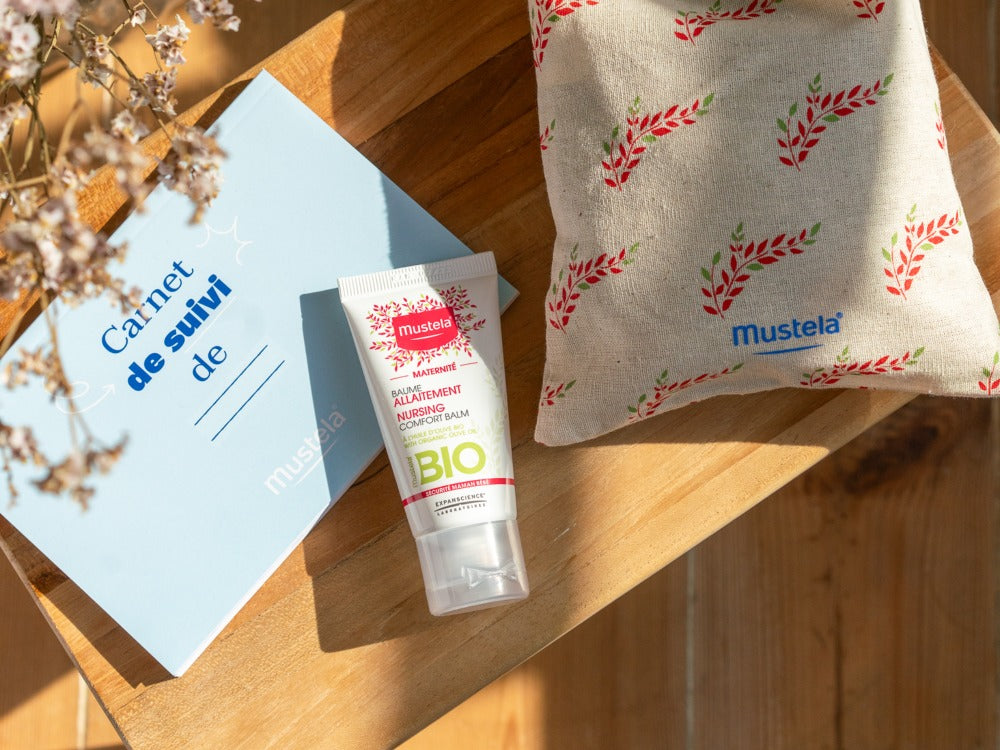 mustela-pochon-allaitement-baume-allaitement-bio-certifi-cosmos-organic-carnet-d image 7