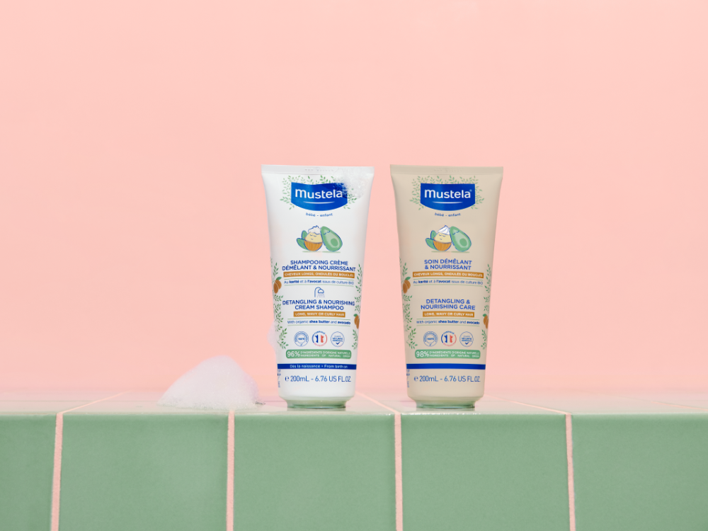mustela-soin-d-m-lant-nourrissant-apr-s-shampoing-sans-rin-age-cheveux-boucl-s-b image 3