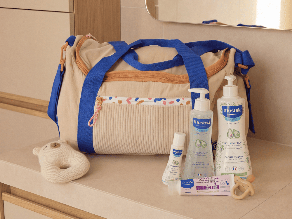 mustela-sac-langer-mes-premiers-produits-coffret-maternit-avec-4-essentiels-de-t image 2