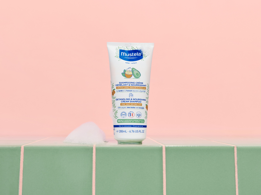mustela-shampoing-cr-me-d-m-lant-nourrissant-cheveux-longs-ondul-s-boucl-s-b-b-e image 5