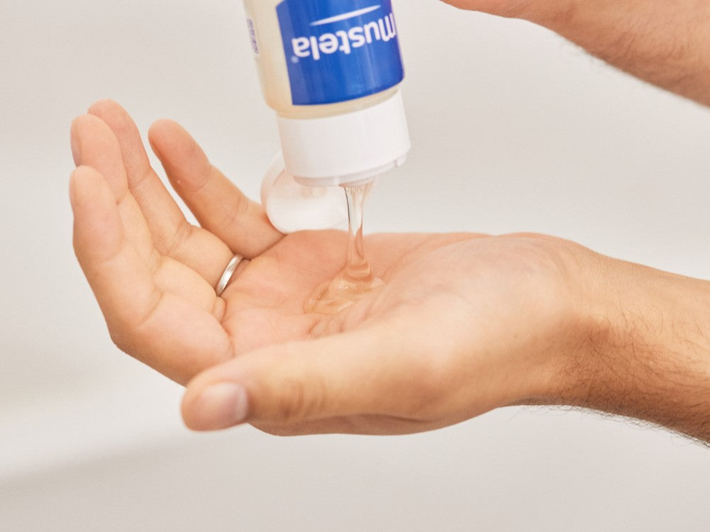 mustela-shampoing-doux-b-b-l-avocat-bio-shampoing-d-m-lant-sans-larmes-d-s-la-na image 4