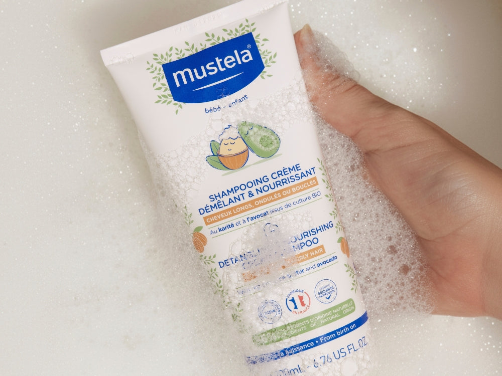 mustela-shampoing-cr-me-d-m-lant-nourrissant-cheveux-longs-ondul-s-boucl-s-b-b-e image 3