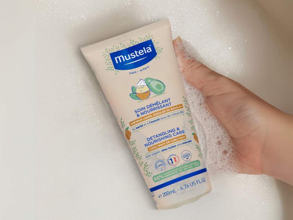 mustela-soin-d-m-lant-nourrissant-apr-s-shampoing-sans-rin-age-cheveux-boucl-s-b image 2
