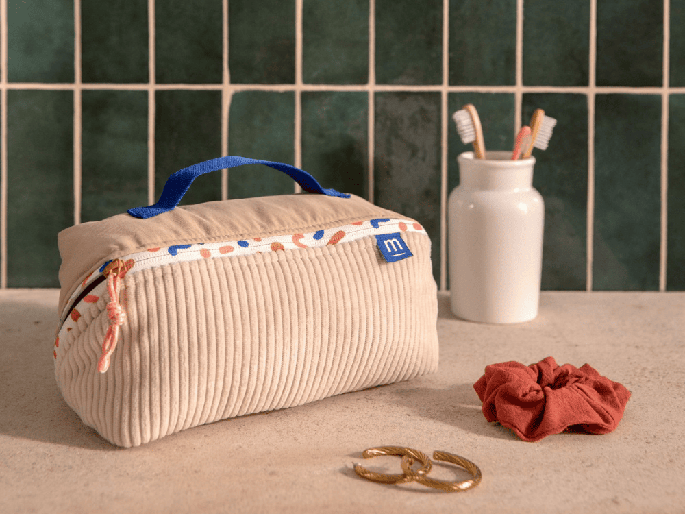 mustela-vanity-trousse-de-toilette-velours-trousse-vanity-en-velours-c-tel-grand image 3